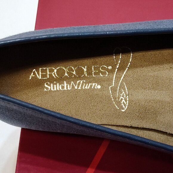 Aerosoles Close Bet Blue Fabric 103 Loafers 7M Gold Chain Detail Memory Foam NIB - Picture 12 of 13